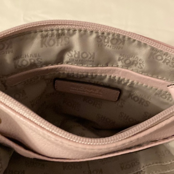 Michael Kors Pink Crossbody Bag - Picture 4 of 8
